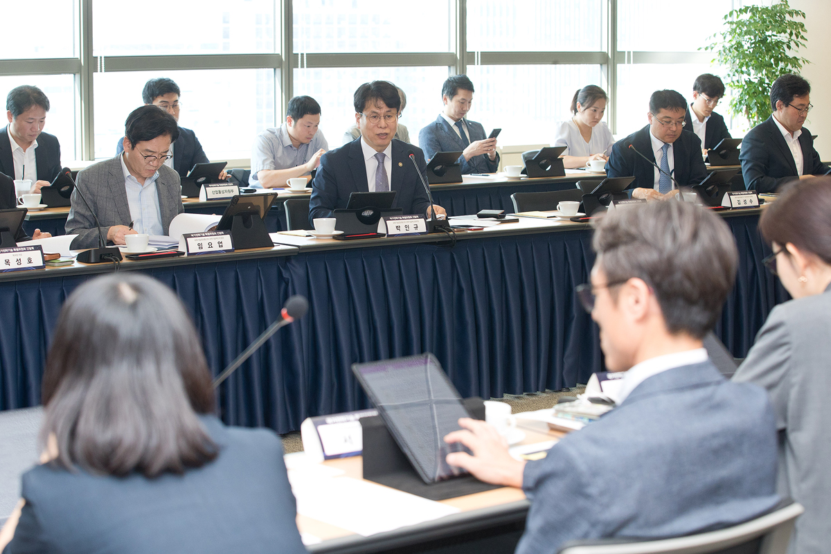 Vice Minister for Science, Technology, and Innovation, National Strategic Technology Special Committee Meeting 이미지