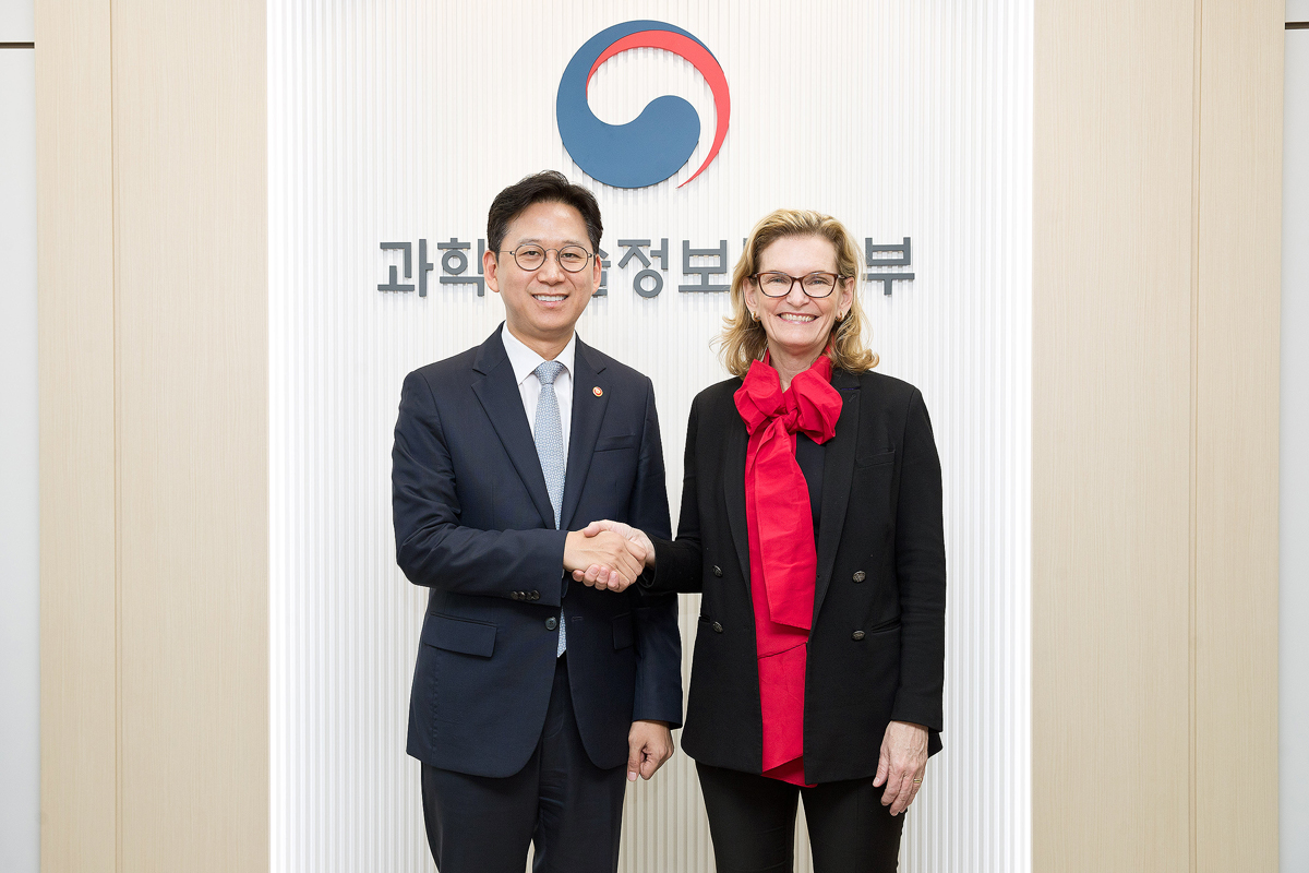 Deputy Prime Minister Meets with the ITU Secretary-General 이미지